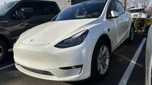 TESLA MODEL Y 2021 5YJYGDEEXMF072728 image